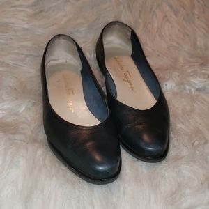 Salvatore Ferragamo Navy Blue Leather Pointy Flats